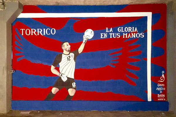 Mural nº71 Torrico, Las manos de la gloria